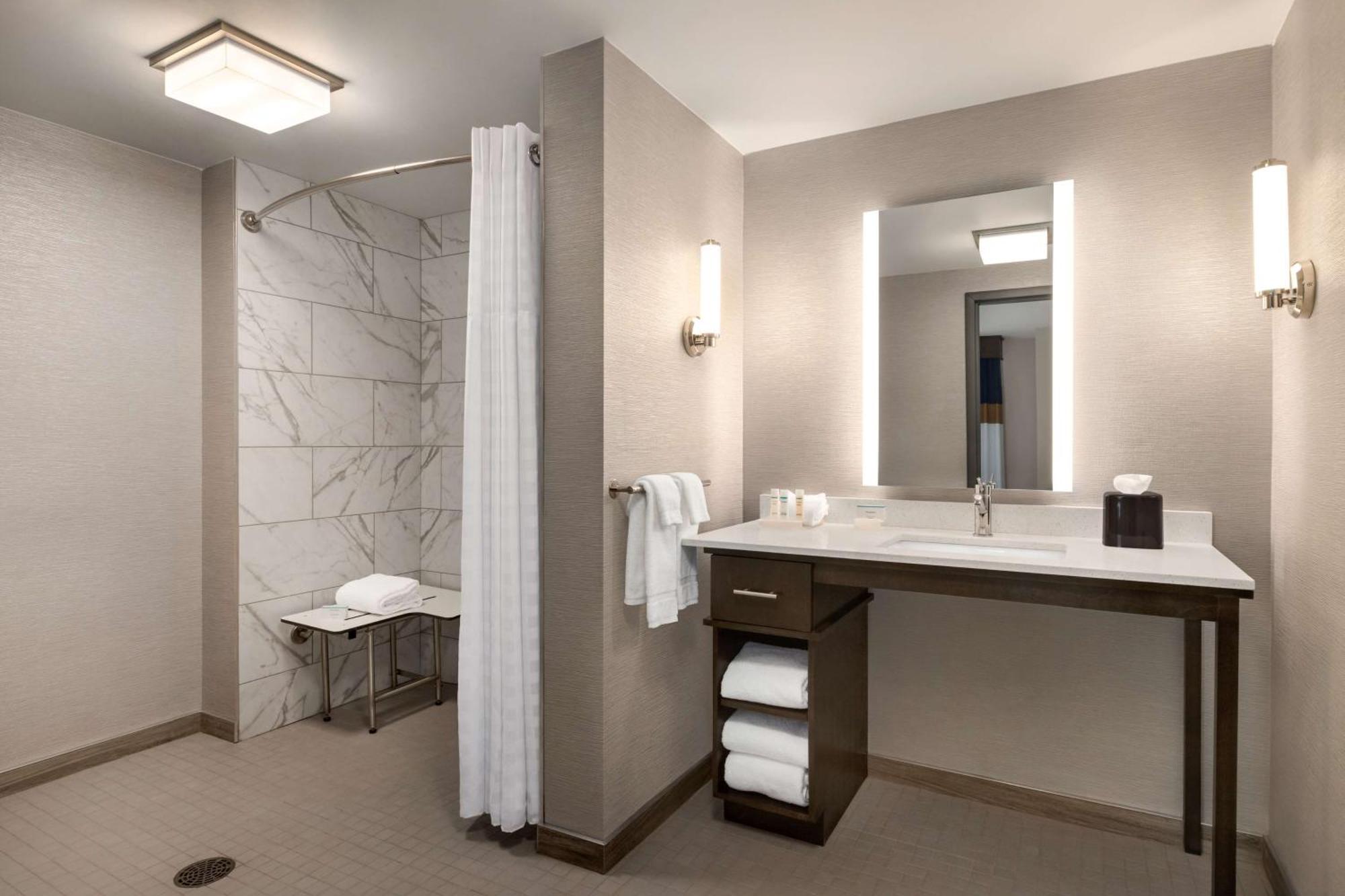 Homewood Suites By Hilton Indianapolis Downtown Iupui Екстериор снимка
