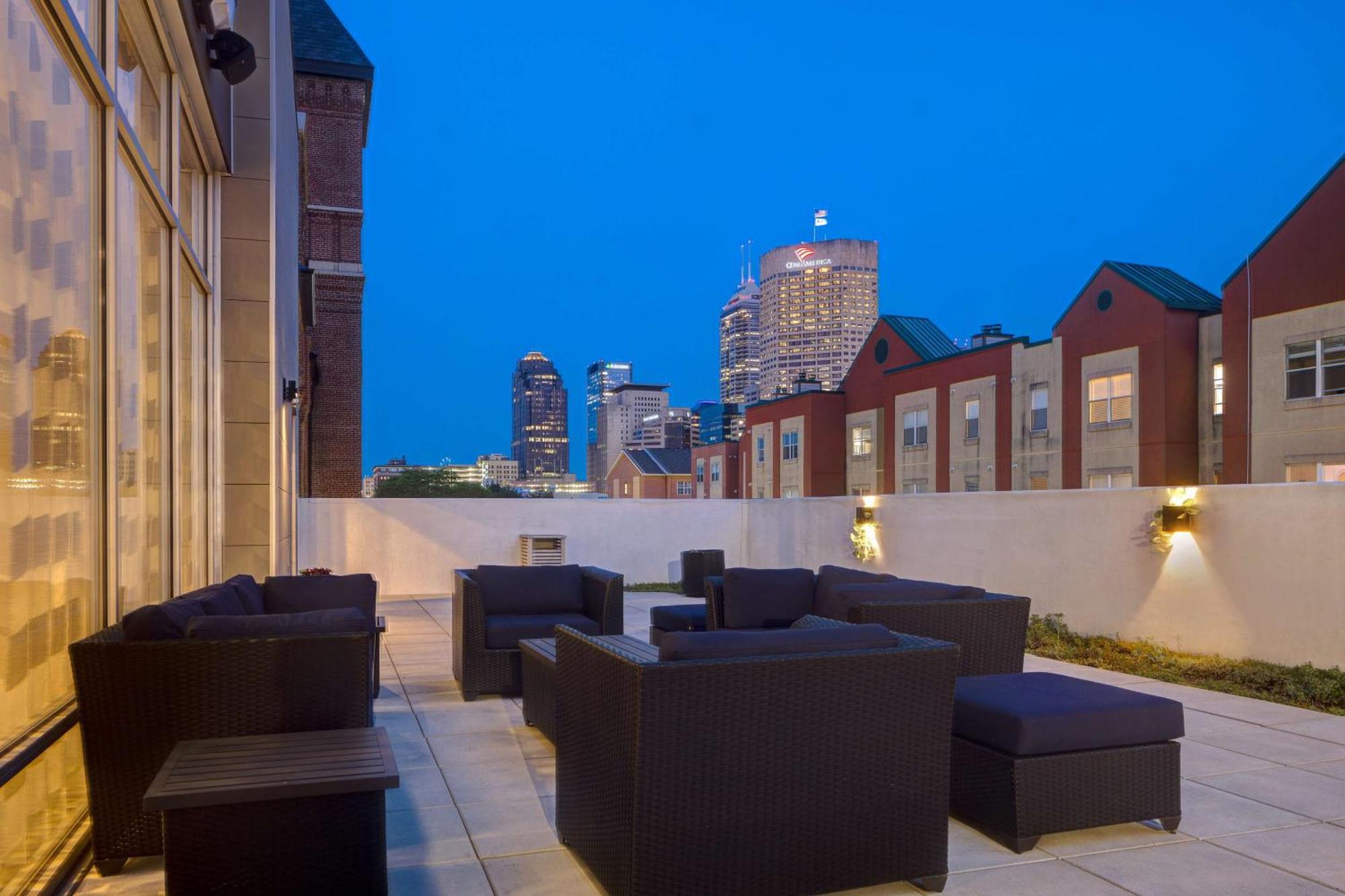 Homewood Suites By Hilton Indianapolis Downtown Iupui Екстериор снимка
